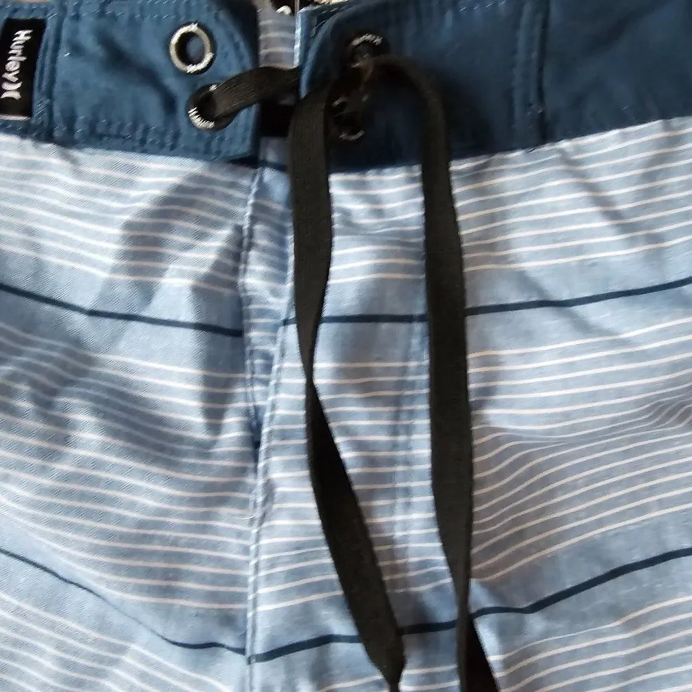 Hurley Boys' Blue Shoreline Stripe Surf Classic  Board Shorts Size 16/28